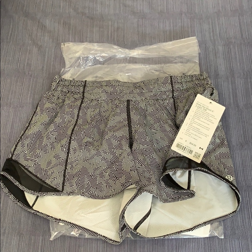 Lululemon Hotty Hot Short 4” - SeaWheeze 2020